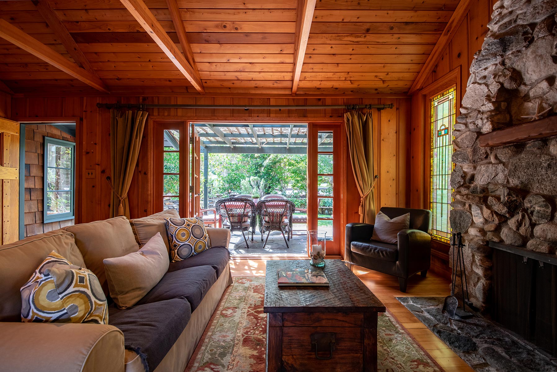 Airbnb Mountain Cabin